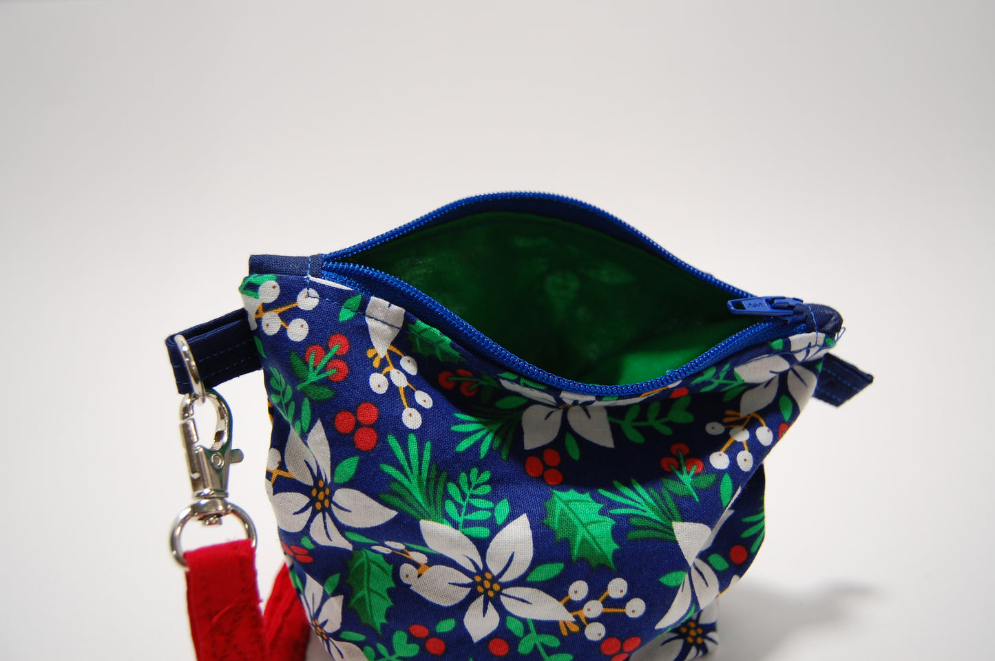 Christmas Poinsettia Wristlet Pouch | Handmade Holiday Zipper Bag