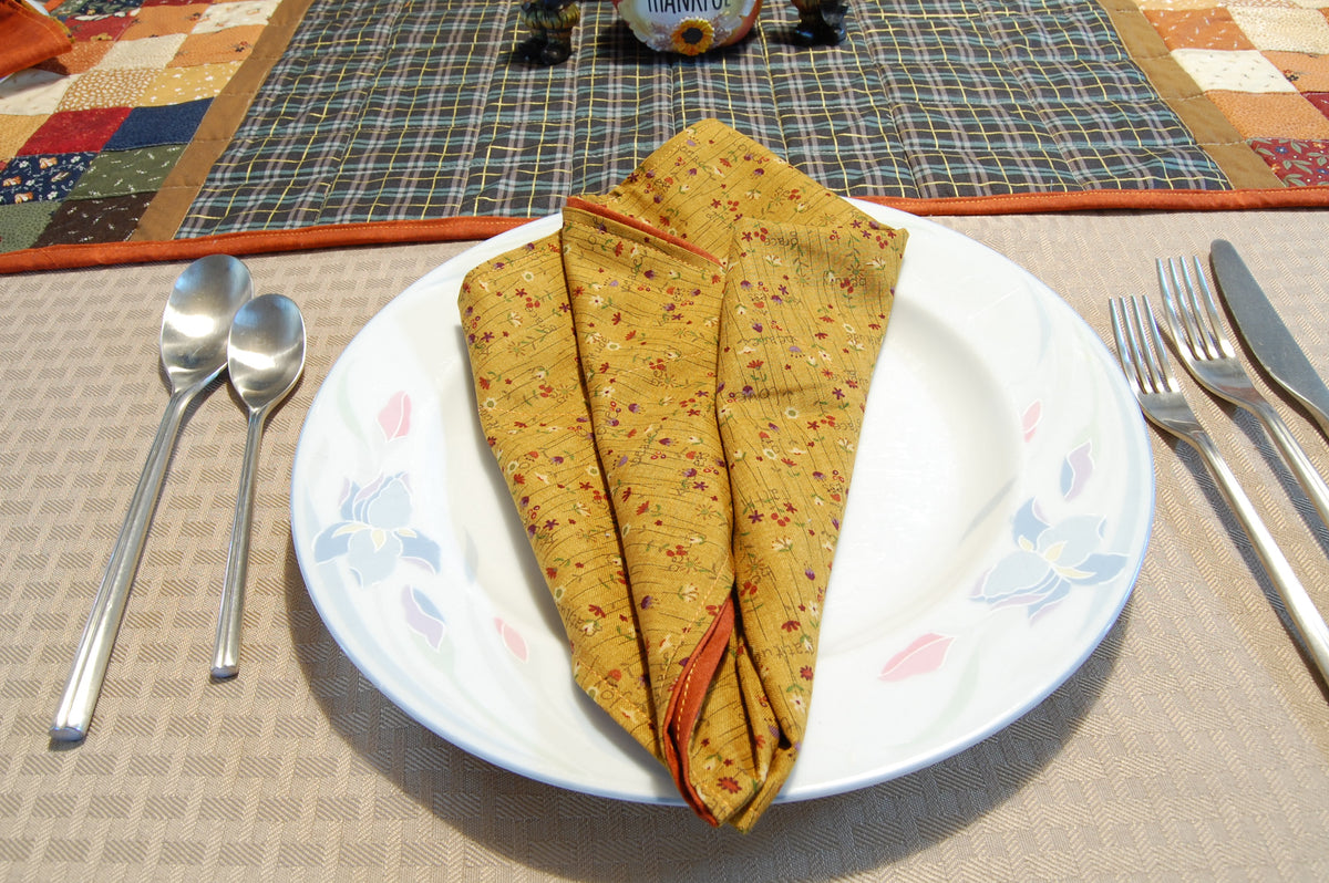 Autumn Harvest Quilted Table Runner & Reversible Napkin Set