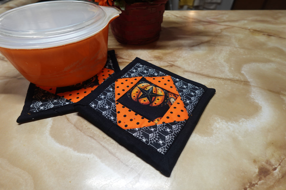 Pumpkin Patch Halloween Pot Holder Set | Handmade Quilted Hot Pads | Set of 2