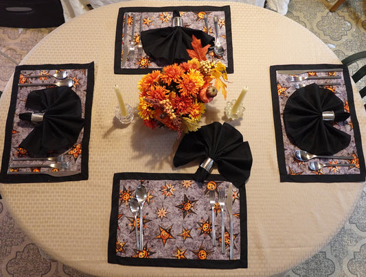 Jack-O'-Lantern Table Linen Set | Quilted Placemats with Matching Napkins | Set of 4