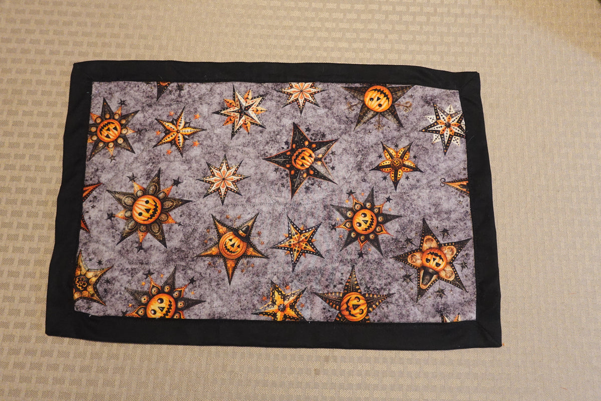 Jack-O'-Lantern Table Linen Set | Quilted Placemats with Matching Napkins | Set of 4